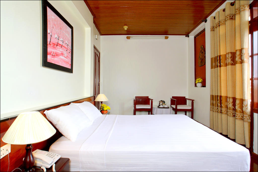 Nhi Trung Hotel 호이안 객실 사진